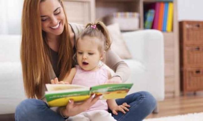 مزیت‌های مهم کتاب خواندن با کودک خود را بدانید و انجام دهید