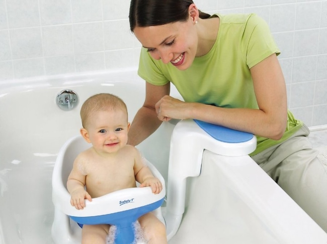 ایمنی و مراقبت از کودک در حمام