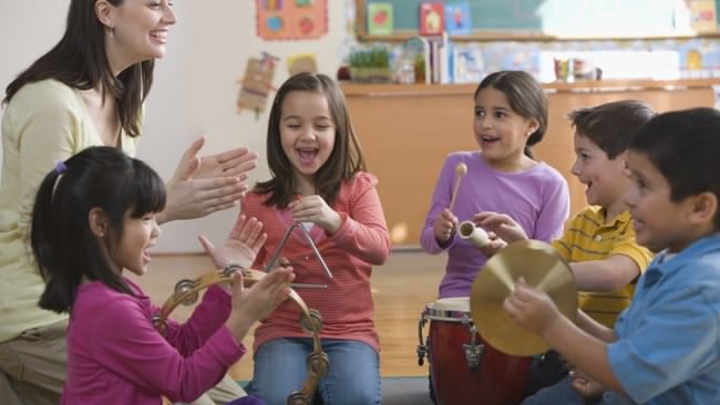 بهترین سن کودکان برای یادگیری موسیقی
