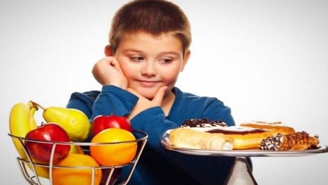 نکاتی در مورد تغذیه کودک در عید نوروز