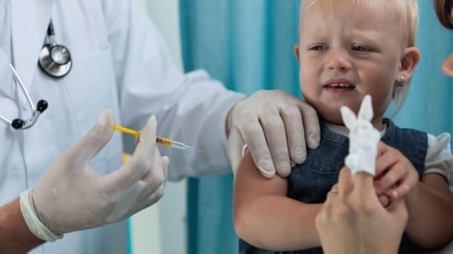 واکسیناسیون کودکان و نکات هم