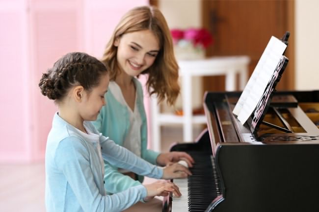 انتخاب معلم مناسب برای آموزش پیانو